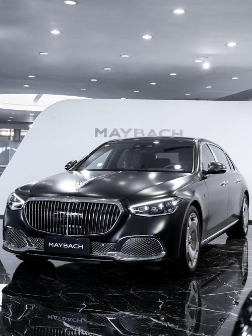 佛山198岚图汽车的售后服务让用户无忧出行，迈巴赫未来的豪华车趋势